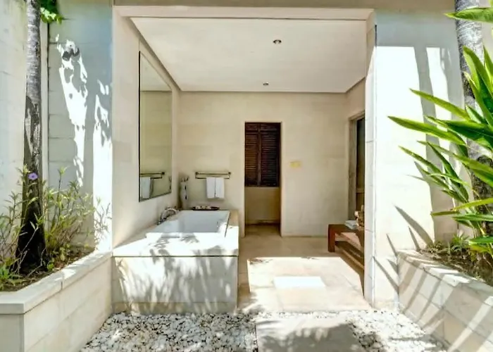Luxury Private Pool In Villa