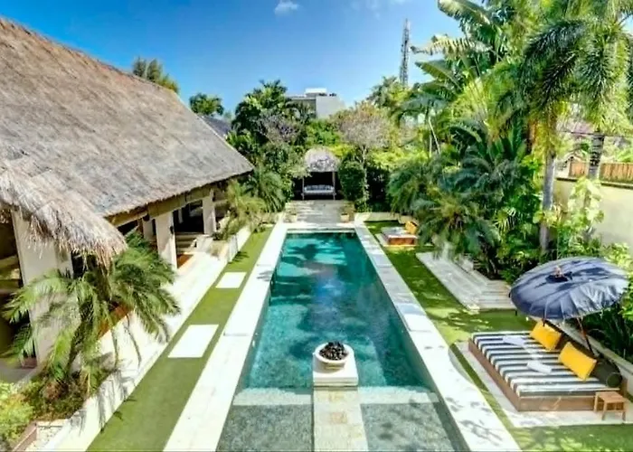 Luxury Private Pool In Villa Seminyak (Bali)