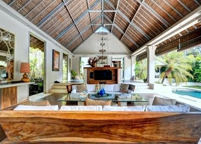 Villa Luxury Private Pool In Seminyak (Bali)